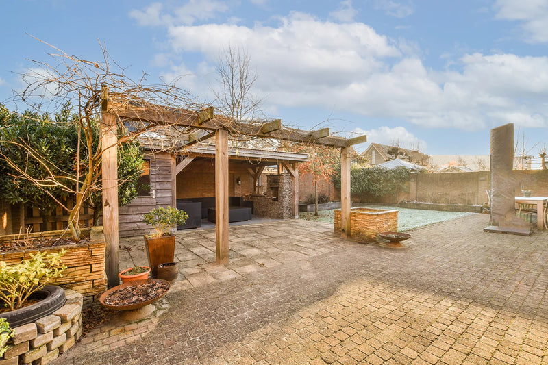 Ecco perché una pergola vale la pena per il vostro giardino!